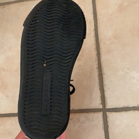 BURBERRY SNEAKERS - Picture 6 of 6